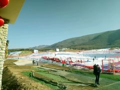 -鳌山滑雪度假区