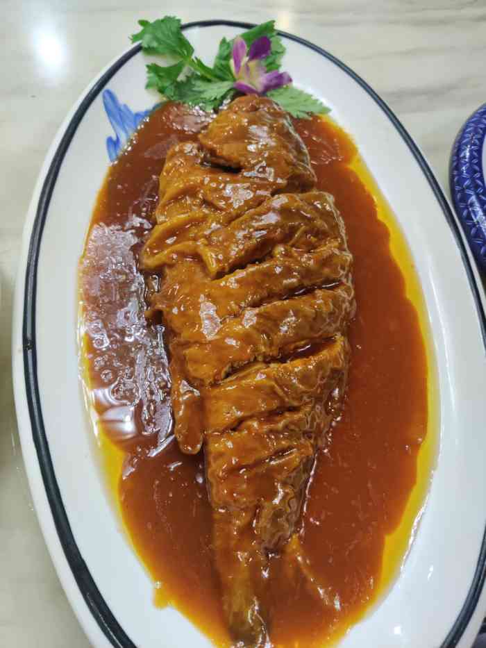 鸿兴楼饭庄(真理道店)-"[薄荷]环境:去年有段时间有机会时不常.