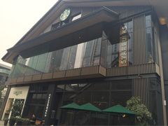 星巴克&nbsp;全黑围裙店(太古里店)-星巴克(成都太古里二店)