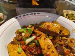 -富正毅三下锅·湘西韵味(天门山索道店)