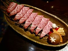 -山川小町·极番烧肉(新地假日广场店)