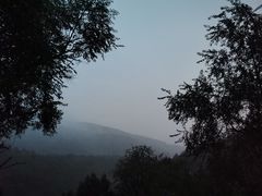 -鬼笑石后山停车场