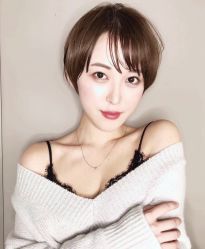 -PE SALON