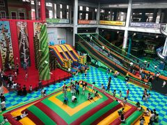 -蒙特利亲子乐园