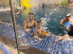 -蓝旗亲子游泳(范湖万达广场店)