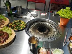 -马路牙子烧烤音乐酒馆(望京店)