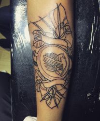 -SNOW TATTOO STUDIO