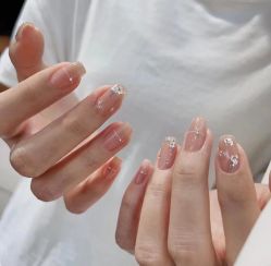 -槿里日式美甲工作室