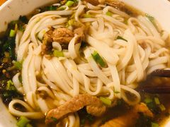 -矮子粉店1985·长沙米粉(湘春路店)