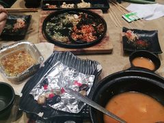 -何师烧烤·香辣蟹·川菜·30年老品牌(太古里旗舰店)