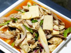 -伊带伊路新疆美食府(呼家楼店)