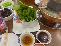 -楼外楼大刀肉传统火锅居(博学路店)