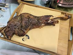 秘制烤羊腿-老舅老蒙肉饼非遗店(一店)
