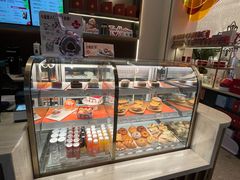 面包甜点陈列柜-Tims天好咖啡(河西万象城店)