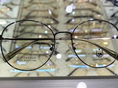 -三叶眼镜城批发市场(上海火车站店)