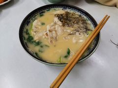 -明呈黄鱼面馆(斜土路店)