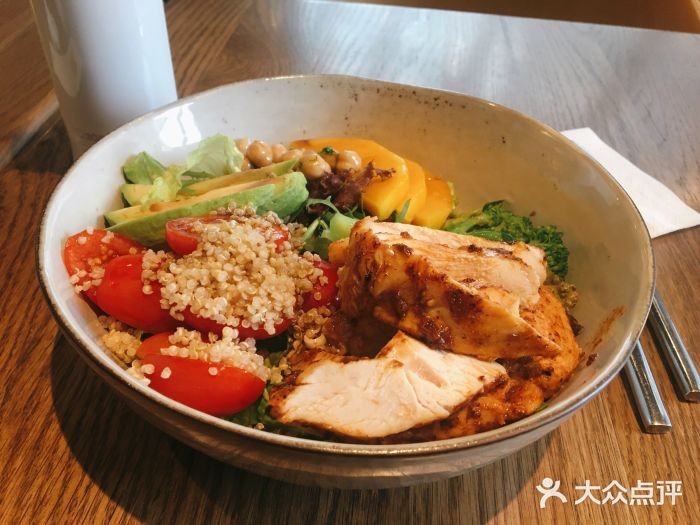 wagas沃歌斯(来福士店)鸡肉芒果牛油果沙拉图片