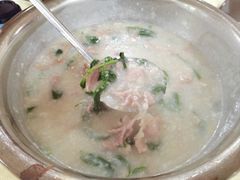 -标记美食新鲜猪杂(兴南大道店)