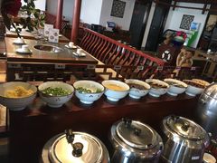 自助调料区-小天鹅火锅·一线江景洪鼎旗舰店(洪崖洞店)