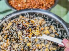 炸辣椒-金卯白肉罩火烧