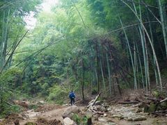 -会稽山峡洞漂流-上青古道