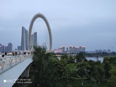 -南京眼步行桥