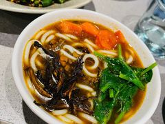 油鸡㙡凉米线-半山腰·云南菜(侨福芳草地店)