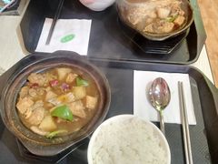 黄焖鸡米饭-玉轩宫紫菜包饭黄焖鸡米饭(东风巷店)