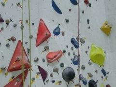 -山之巅攀岩馆(太古城店)