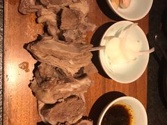 滩羊手抓肉-丝路金桃·新疆菜(徐汇店)