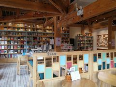 -猫的天空之城概念书店(丽江古城饮玉巷店)