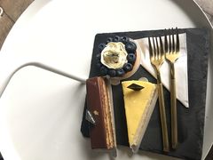 -UNI UNI(环亚凯瑟琳店)