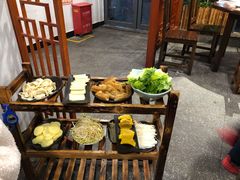 -乡土黄·鲜牛肉火锅·小龙虾(兴业街店)