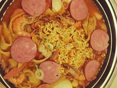 -三清洞摩西韩式年糕火锅(威高广场店)