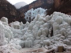 -大平台龙居瀑布旅游区