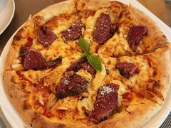 煎牛菲力与苹果披萨-BONAZZA 意大利餐厅