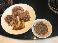 -黔蘑菇四季餐厅(观山湖店)