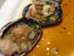 蒜蓉蒸鲜鲍-泓历皇朝酒店(东亭店)