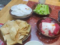 -赵美丽·重庆社区火锅·直营店(火车东站·中豪国际店)