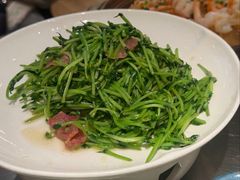 鸡油腊味炒豆苗-潮界(凯德晶萃店)