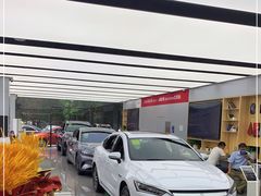 -比亚迪汽车王朝网(易能环耀银海大厦城市展厅)