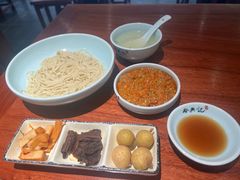 -裕兴记•蟹黄面馆(人民广场店)