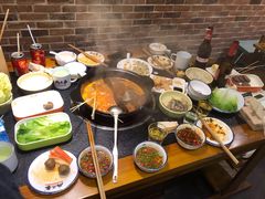 -两三事小郡肝串串香火锅(桂庙店)