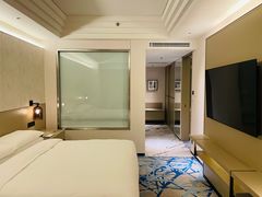 -上海漕河泾万丽酒店