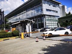 -奔驰上海利星(七宝店)