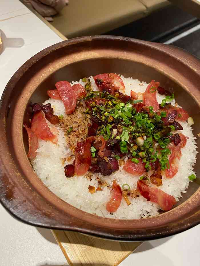 满记粤菜馆(金川街店)-"[薄荷]环境:北方市场后面金川街,环境很.