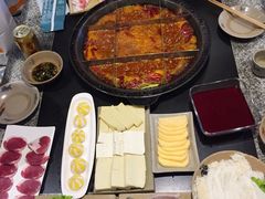 -疯狂的筷子老灶九宫格火锅