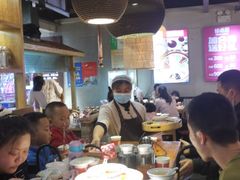 大堂-怪噜范·老贵阳街头名小吃(鸿通城店)