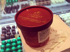 草莓巧克力冰淇淋-GODIVA(港汇恒隆广场)