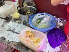 -周良天山牛杂城(天山路总店)
